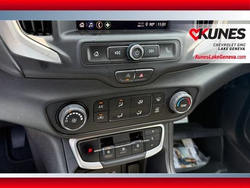 Used 2024 GMC Terrain SLE FWD image 17
