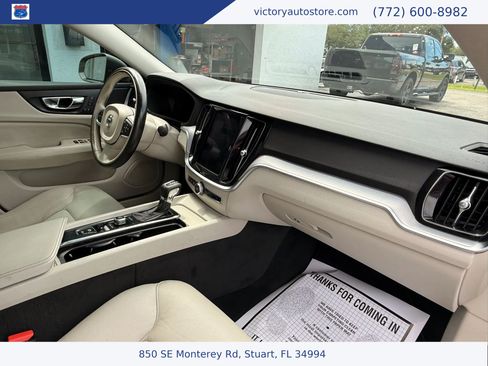 Used 2019 Volvo S60 T5 Momentum w/ Premium Package FWD image 10