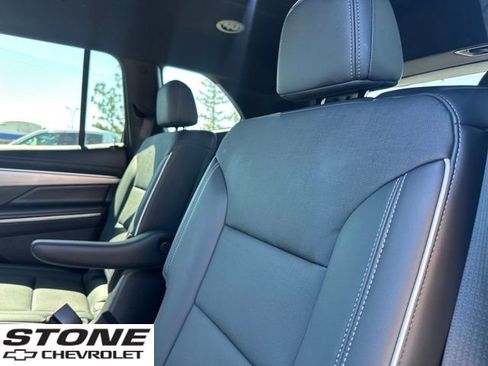 Certified 2025 Buick Enclave Preferred image 20