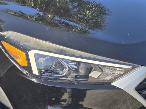 Used 2021 Hyundai Tucson SE w/ Cargo Package FWD image 10