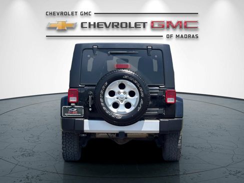 Used 2013 Jeep Wrangler Unlimited Sahara w/ Connectivity Group AWD/4WD image 4