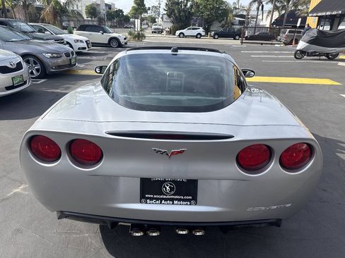 Used 2005 Chevrolet Corvette Coupe w/ Preferred Equipment Group RWD image 15