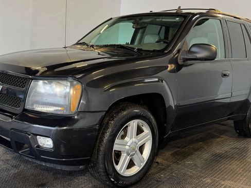 Used 2008 Chevrolet TrailBlazer LT w/ Sun And Sound Package image 4