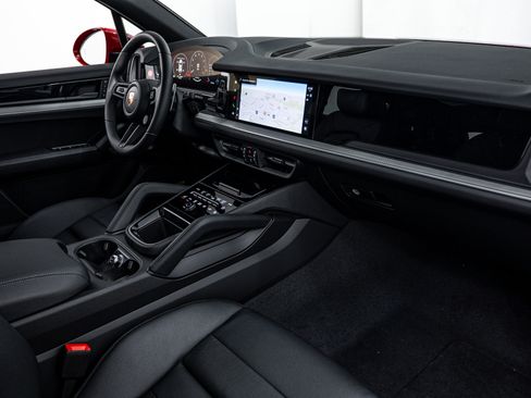 Certified 2026 Porsche Cayenne AWD/4WD image 14