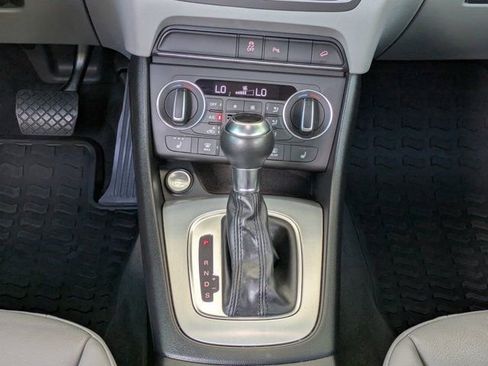 Used 2018 Audi Q3 2.0T Premium image 18