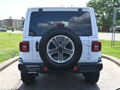Used 2019 Jeep Wrangler Unlimited Sahara AWD/4WD image 6