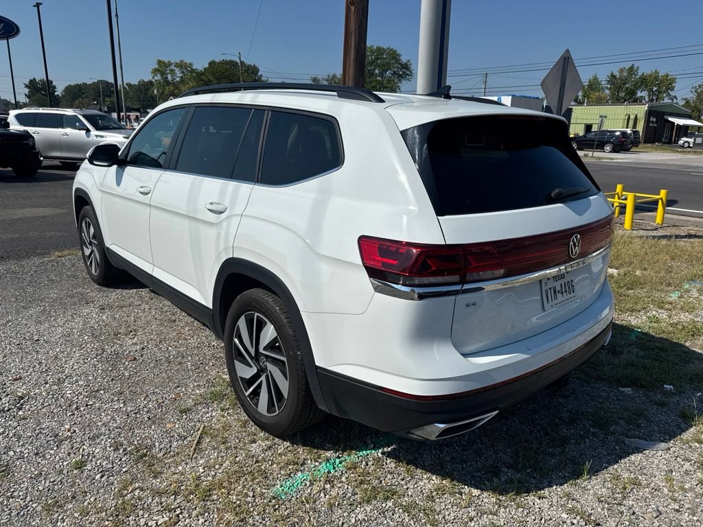 Used 2025 Volkswagen Atlas SE FWD image 4