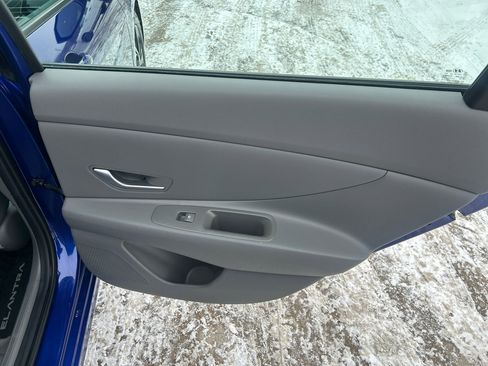 Used 2023 Hyundai Elantra SEL image 14