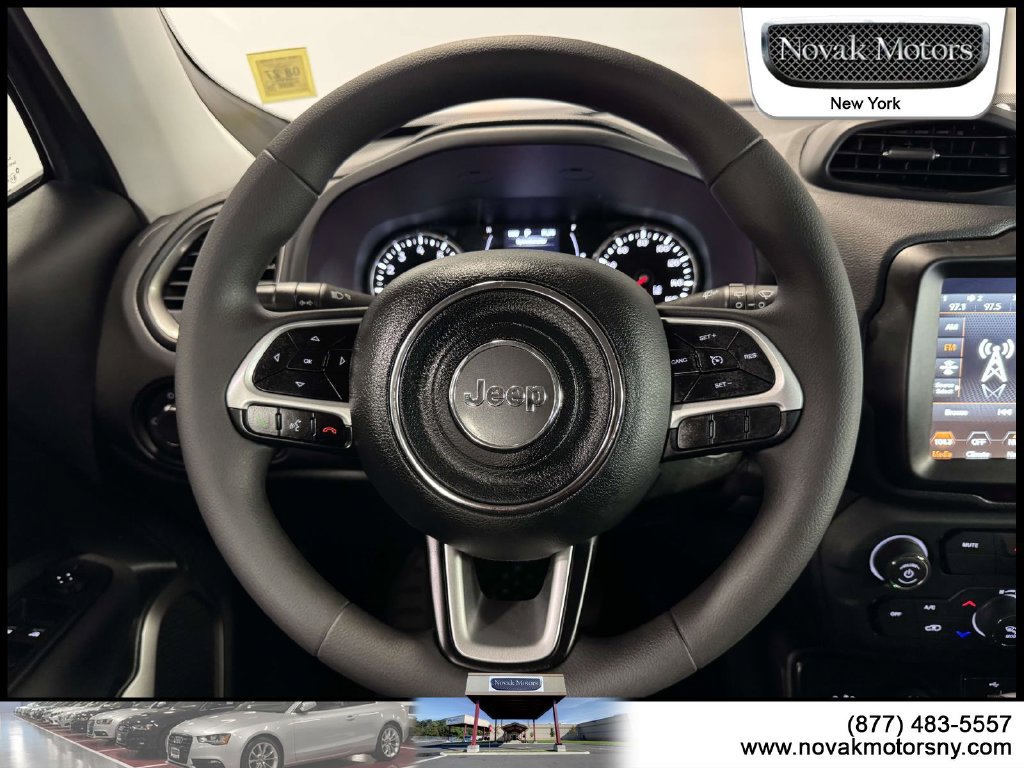 Used 2023 Jeep Renegade Latitude AWD/4WD image 15