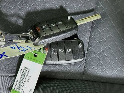 Used 2017 Kia Sorento AWD image 31