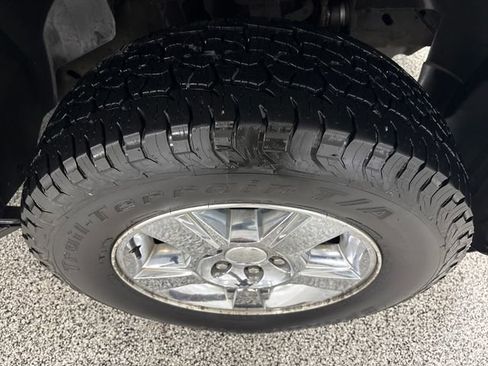 Used 2013 GMC Yukon SLT w/ SLT-2 Equipment Package image 26