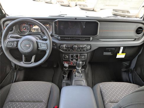 New 2025 Jeep Gladiator Mojave w/ Steel Bumper Group image 15