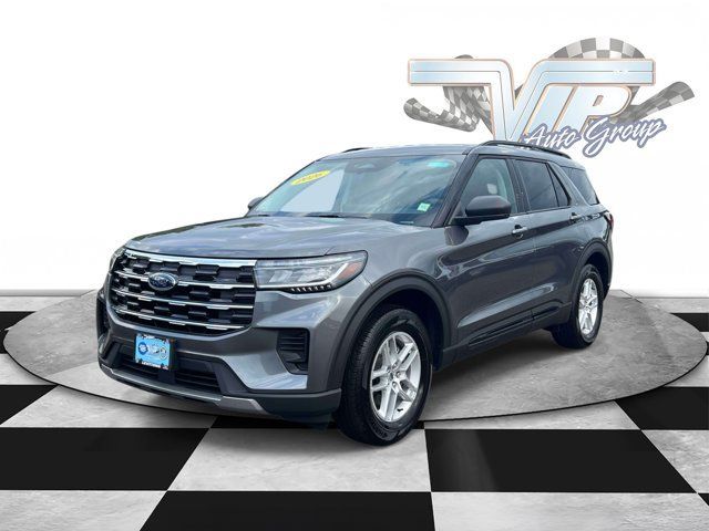 Used 2026 Ford Explorer Active AWD/4WD image 4