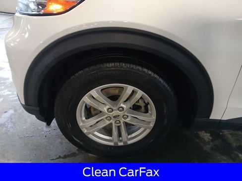 Certified 2023 Ford Explorer XLT RWD image 4