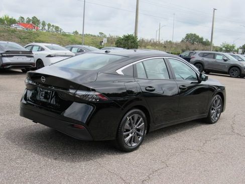 New 2026 Nissan Sentra SL w/ Floor Mat Package FWD image 3