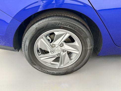 Used 2024 Hyundai Elantra SE image 32
