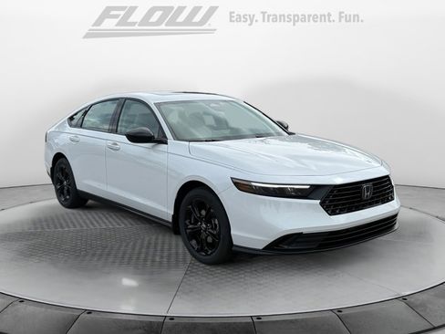 New 2025 Honda Accord SE image 1