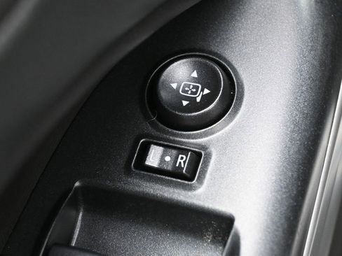 Used 2022 Chevrolet Colorado LT w/ LT Convenience Package image 12