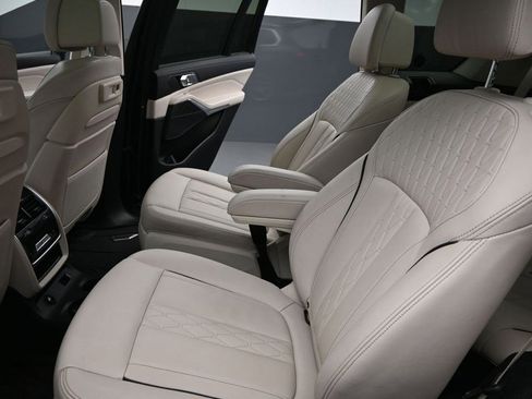 Used 2022 BMW X7 xDrive40i w/ Executive Package AWD/4WD image 17