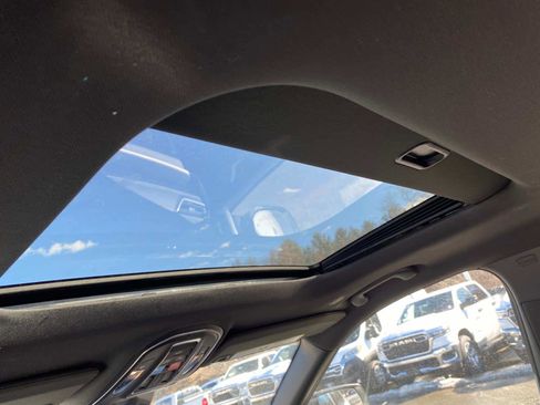 New 2025 Jeep Grand Cherokee L Laredo w/ Luxury Tech Group I image 8