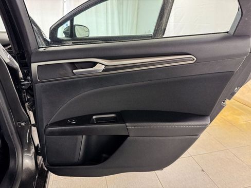 Used 2017 Ford Fusion S w/ Equipment Group 101A FWD image 15