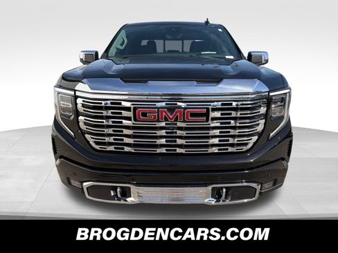 Used 2024 GMC Sierra 1500 Denali AWD/4WD image 8