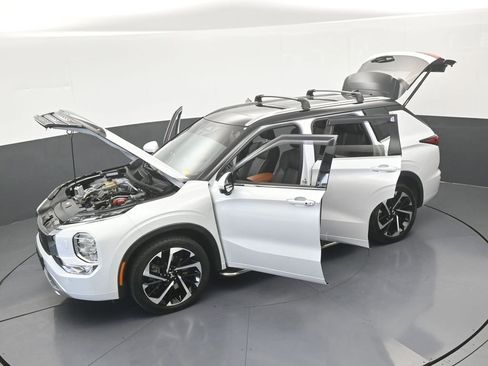 Used 2024 Mitsubishi Outlander SEL AWD/4WD image 79