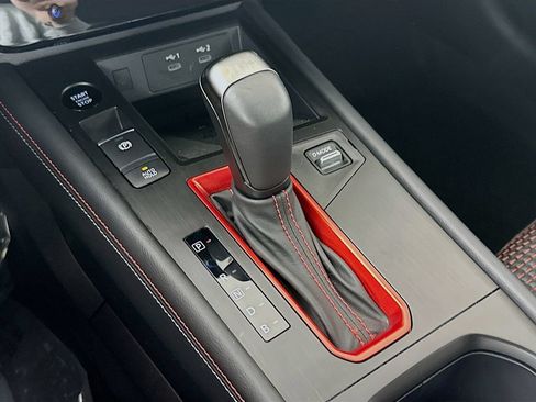 Certified 2025 Nissan Kicks SR FWD image 23