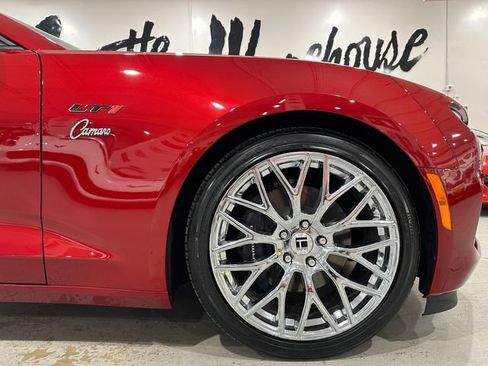 Used 2022 Chevrolet Camaro LT RWD image 13