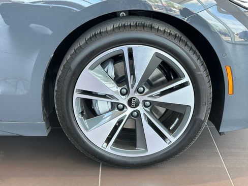 New 2025 Audi A6 e-tron Premium Plus image 9