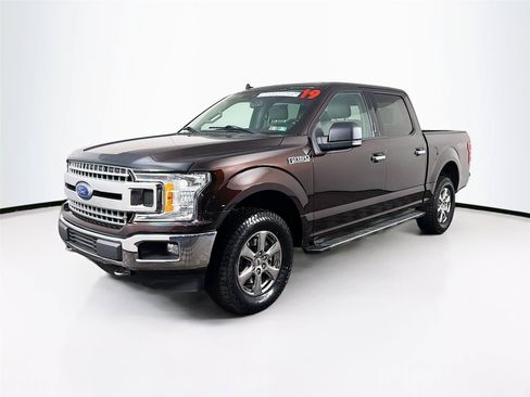 Used 2019 Ford F150 XLT w/ Equipment Group 302A Luxury AWD/4WD image 7