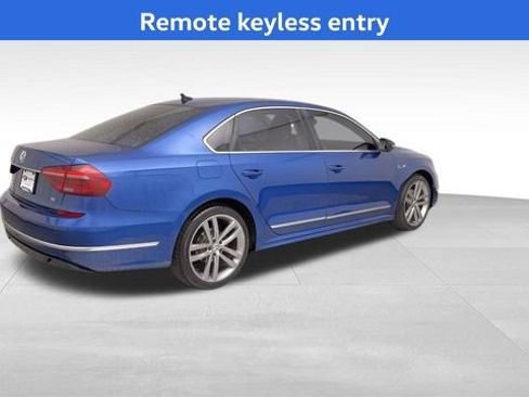 Used 2017 Volkswagen Passat 1.8T R-Line FWD image 2