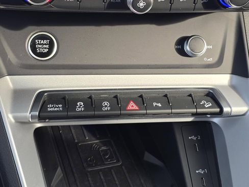 Used 2024 Audi Q3 2.0T Premium Plus image 24