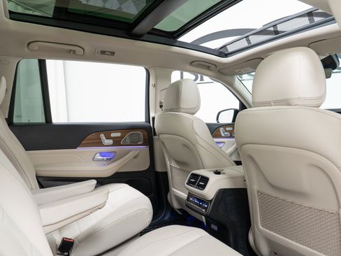 Used 2022 Mercedes-Benz GLS 450 450 4MATIC image 23