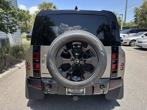 Certified 2025 Land Rover Defender 110 X-Dynamic SE AWD/4WD image 7