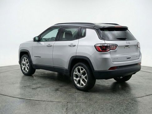 Used 2025 Jeep Compass Limited AWD/4WD image 6