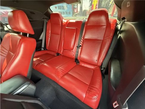 Used 2019 Dodge Challenger SXT image 20