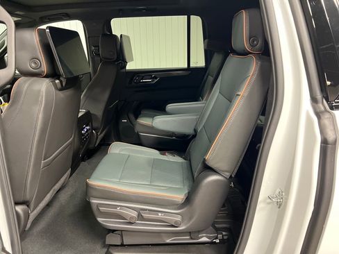 New 2026 GMC Yukon XL AT4 AWD/4WD image 13