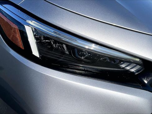 Used 2023 Honda Civic Touring image 27