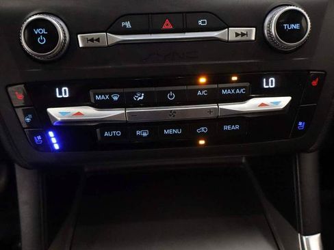 Certified 2020 Ford Explorer Limited AWD/4WD image 35