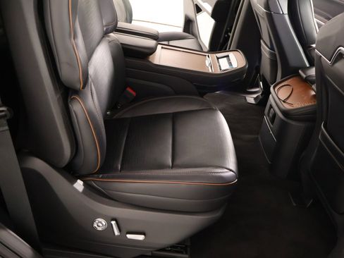 New 2026 Lincoln Navigator Black Label AWD/4WD image 14