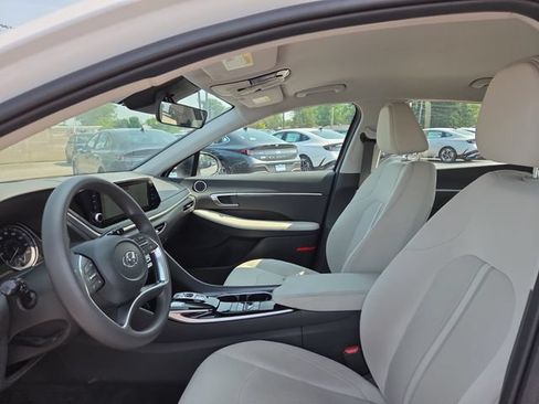 Certified 2023 Hyundai Sonata SEL w/ Preferred Accessory Package FWD image 23
