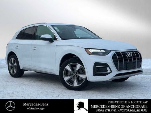 Used 2023 Audi Q5 2.0T Premium w/ Convenience Package image 1