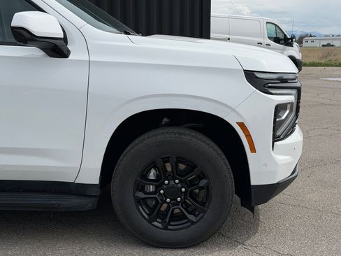 Used 2025 Chevrolet Tahoe LT AWD/4WD image 4