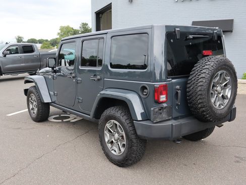 Used 2017 Jeep Wrangler Unlimited Rubicon w/ Connectivity Group AWD/4WD image 8