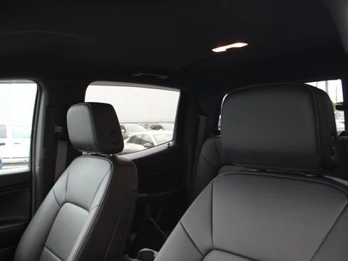Used 2025 Chevrolet Colorado Trail Boss AWD/4WD image 22
