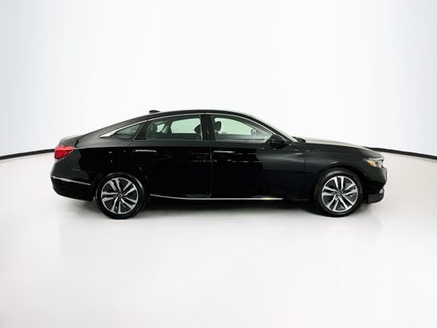 Used 2018 Honda Accord Touring image 10
