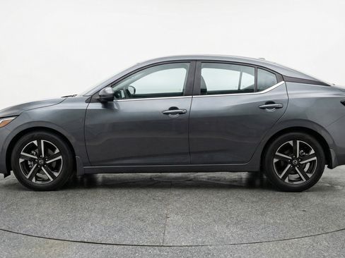 Used 2025 Nissan Sentra SV image 5