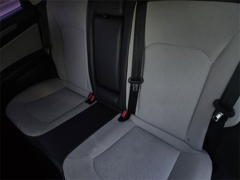 Used 2020 Ford Fusion SE w/ Equipment Group 151A image 10