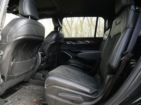 Used 2022 Jeep Grand Cherokee L Laredo AWD/4WD image 27